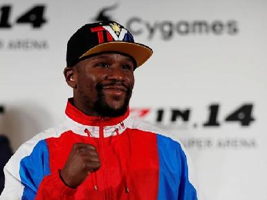 McGregor se burla del combate de Mayweather