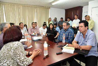 Entregan informe Servicios Públicos a la Comisión Mixta de Transición