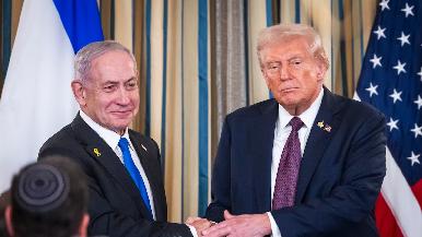 Trump dice que Netanyahu acepta su propuesta de fin de la guerra en Gaza; Hamás revisará el acuerdo