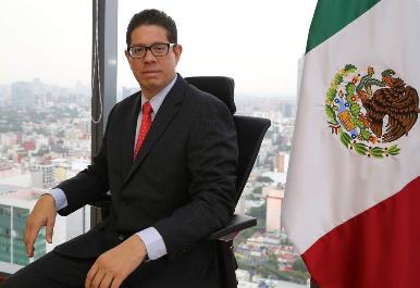 México negoció tres acuerdos comerciales en paralelo: Baker