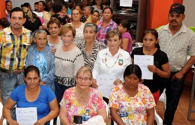 Beneficia Sistema DIF Sonora a habitantes del sur del Estado