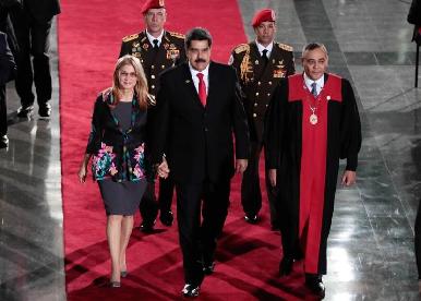 Maduro jura para segundo período; será presidente de Venezuela hasta 2025
