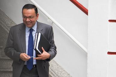 Futuro Director del IMSS defiende interrupción legal del embarazo