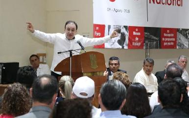 Indultar delincuentes sería más provechoso que castigar: Durazo