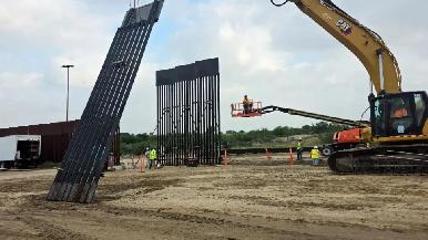Gobierno de Trump asigna contrato millonario para ampliar muro fronterizo con México