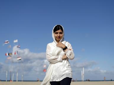 Malala critica política de Trump de