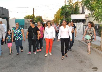 Evalúan vecinos de Los Jardines acciones en beneficio de la colonia