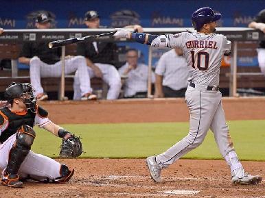Houston demuestra poderío y vence a los Marlines