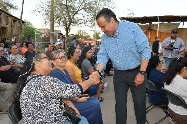 Cumple Toño Astiazarán con obra comprometida con familias de la Norberto Ortega