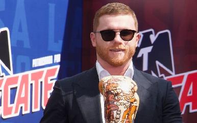 Fiscalía de Jalisco realiza operativo en negocio de autos de lujo de la familia del “Canelo” Álvarez