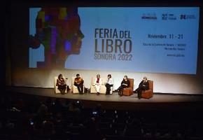 Recibe Josefina de Ávila Cervantes homenaje en la Feria del Libro Sonora 2022