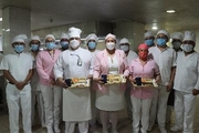 Personal de nutrición del IMSS celebra las tradiciones mexicanas con tamales bajos en calorías para pacientes