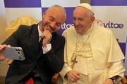 ‘Es el más cool’: J Balvin asegura que al papa Francisco le gusta el reguetón