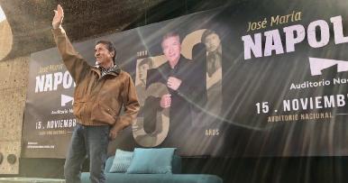 Napoleón se retirará de escenarios al celebrar 50 años de carrera