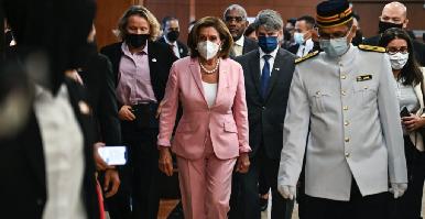 Nancy Pelosi aterriza en Taiwán, pese a las advertencias de represalias por parte de China