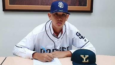 Padres firman a prospecto mexicano José Luis Reyes