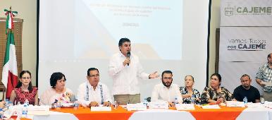 Preside Miguel Pompa XXIII sesi贸n del Sistema Estatal PASE