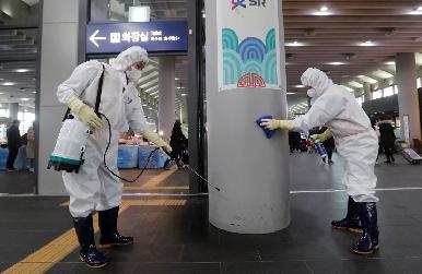 Gobierno de China intensifica medidas de control para evitar propagación del coronavirus