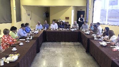 Se reúne funcionario de Cofetur con integrantes de OCV y hoteleros de Hermosillo