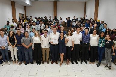 Trabaja Toño Astiazarán en hacer de Hermosillo la Ciudad Solar