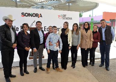 Entrega DIF Sonora estímulos económicos a personas con discapacidad intelectual