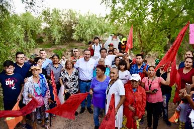 Inicia Toño Astiazarán construcción de puente peatonal