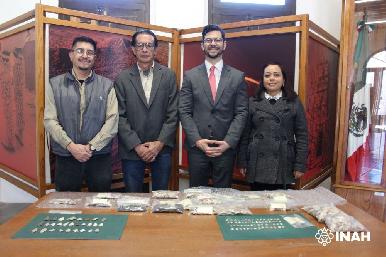 México recibe colección de puntas de flecha milenarias devueltas por un ciudadano de Estados Unidos