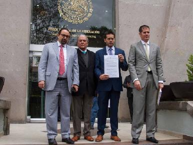 Por falta de dinero, Rosario Robles se queda sin abogados