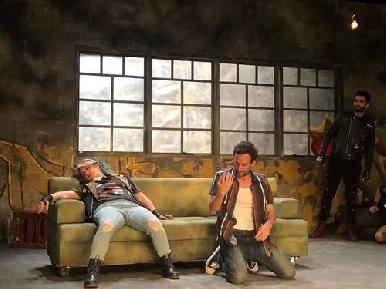 Preocupa a jóvenes desaparecer y morir a diario, lamenta dramaturga