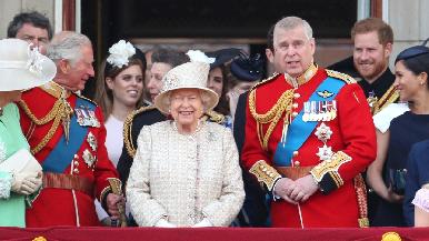 Reina Isabel quita títulos militares y patronatos reales a su hijo, el príncipe Andrés, por escándalo sexual
