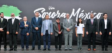 Son políticas públicas útiles y que mejoren la vida de la gente, la mejor forma de honrar a México: Martínez Terrazas