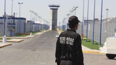 Gobierno alista denuncia por abuso en contratos de servicio a penales