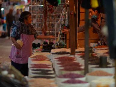 100 millones de personas en el mundo se sumaron a la pobreza extrema s贸lo en 2020: FMI