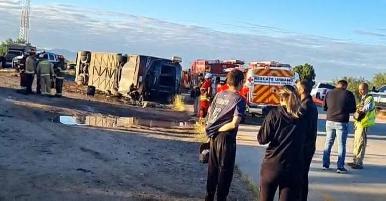 FGJES confirma que choferes del autobús accidentado huyeron del lugar; sube a 7 cifra de fallecidos