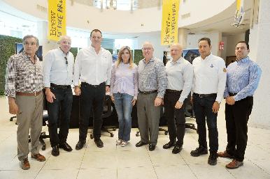 Reafirman compromiso de inversi贸n Gobernadora y Presidente mundial de Constellation Brands