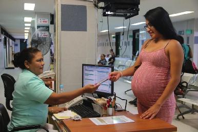 Evitar preclampsia y diabetes, objetivo de la estrategia de embarazo PrevenIMSS
