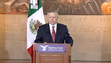 Suspenden a magistrado por presunta red de corrupci贸n: Arturo Zald铆var