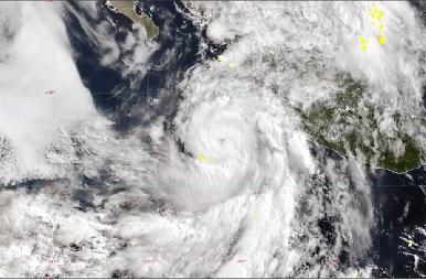 ‘Flossie’ ya es huracán categoría 2; alerta en costas de Jalisco, Colima, Guerrero y Michoacán