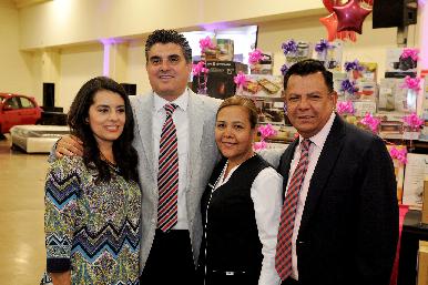 Festeja Pompa Corella a madres trabajadoras en el Gobierno del Estado