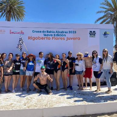 Participan 300 personas nadadoras en Cruce de Bahía Alcatraz