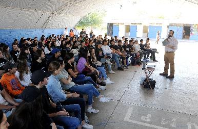 La sensibilidad es el primer paso hacia la conciencia social en los j贸venes: Manuel Puebla
