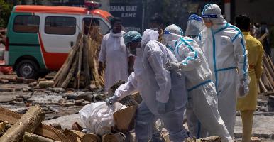 Crisis de Covid en la India afectará el suministro de vacunas por mecanismo Covax, alerta OPS