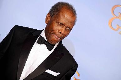 Muere Sidney Poitier, primer actor negro en ganar un Oscar como protagonista