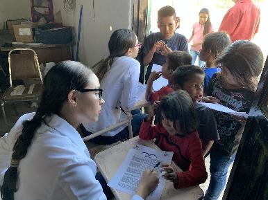 Apoya Voluntariado Isssteson a más de 30 niños Triquis