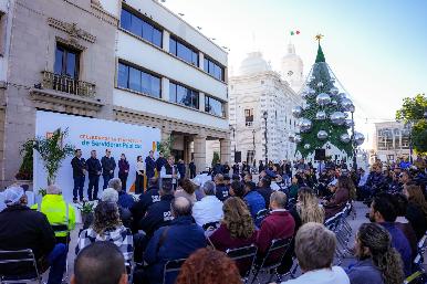Reconoce Toño Astiazarán trayectoria de servidoras y servidores públicos municipales