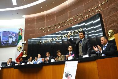 Mediante subcontratación ilegal empresas evaden más de 21 mil mdp anuales: Zoé Robledo