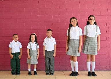 Gobernador Durazo respalda economía familiar con uniformes escolares gratuitos a más de 440 mil alumnos