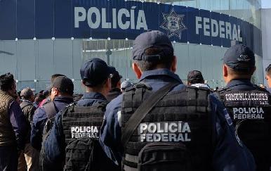 AMLO anuncia acuerdo para finalizar conflicto con policías federales