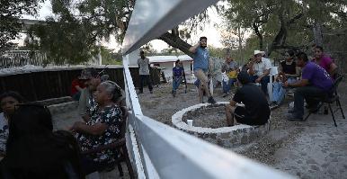 Familiares reclaman la falta de acci贸n inmediata para el rescate los atrapados por el derrumbe en la mina en Coahuila