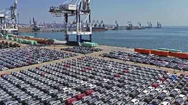 China responde con 125% de aranceles a productos estadounidenses, 